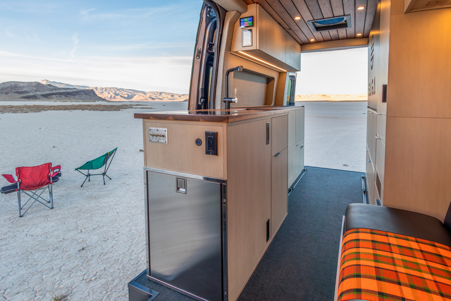 SAGA Vans Team Van Sprinter 144 interior wide kitchen landscape