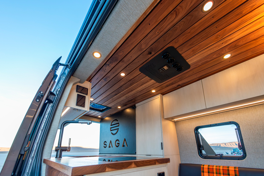 SAGA Vans Team Van Sprinter 144 black walnut ceiling