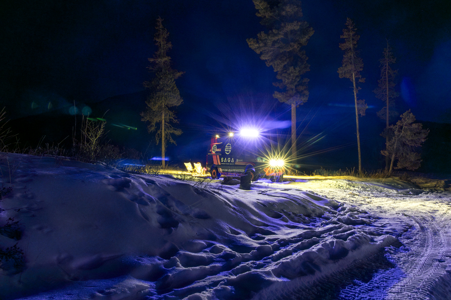 SAGA Vans team van snowy night with Code4LED lights