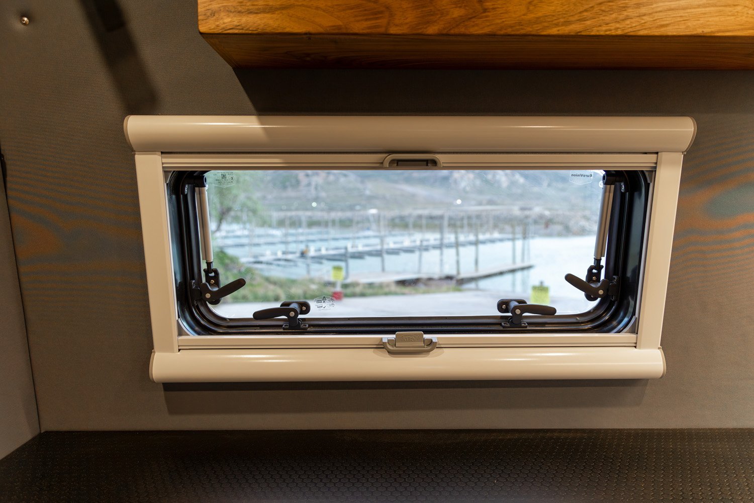 Arctic Turn pill style rear window with shade and bugscreen